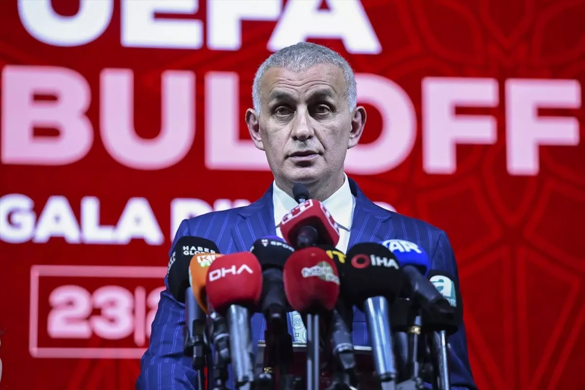 UEFA İstanbul Ofisi\'nin açılışı öncesi gala yemeği düzenlendi