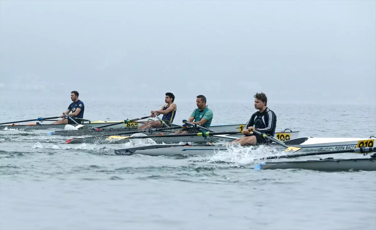 Gemlik\'te Uzun Mesafe Deniz Küreği Şampiyonası Başladı