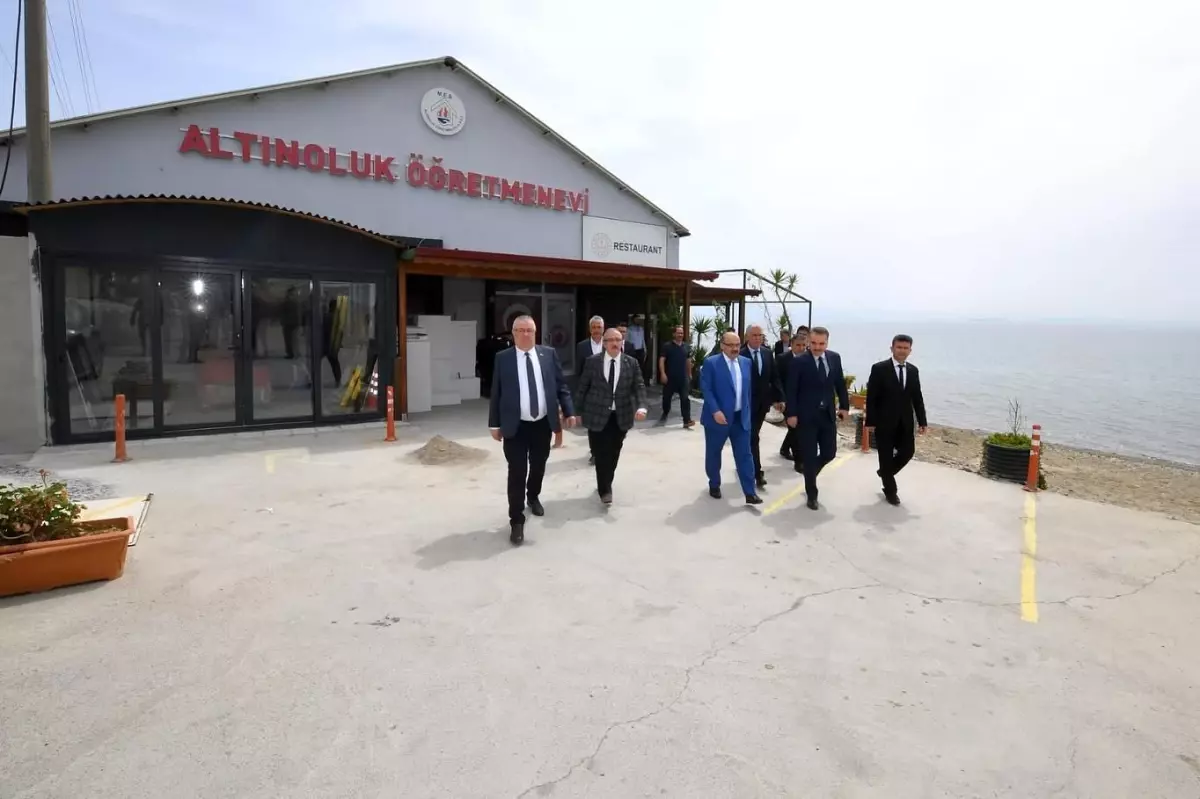 Vali Ustaoğlu Edremit\'te İncelemelerde Bulundu