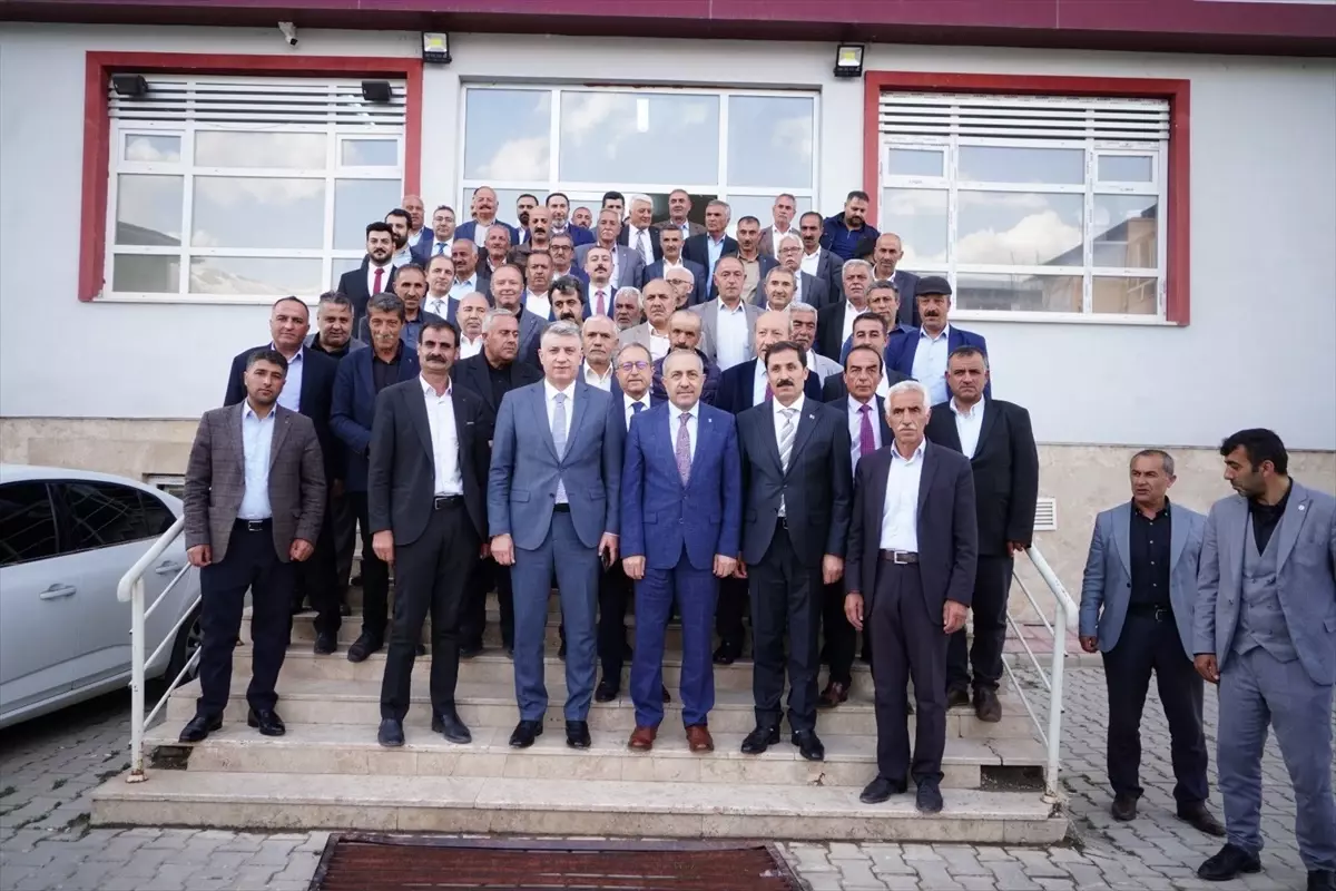 Van\'da Muhtarlar ve Kurum Amirleri Buluştu