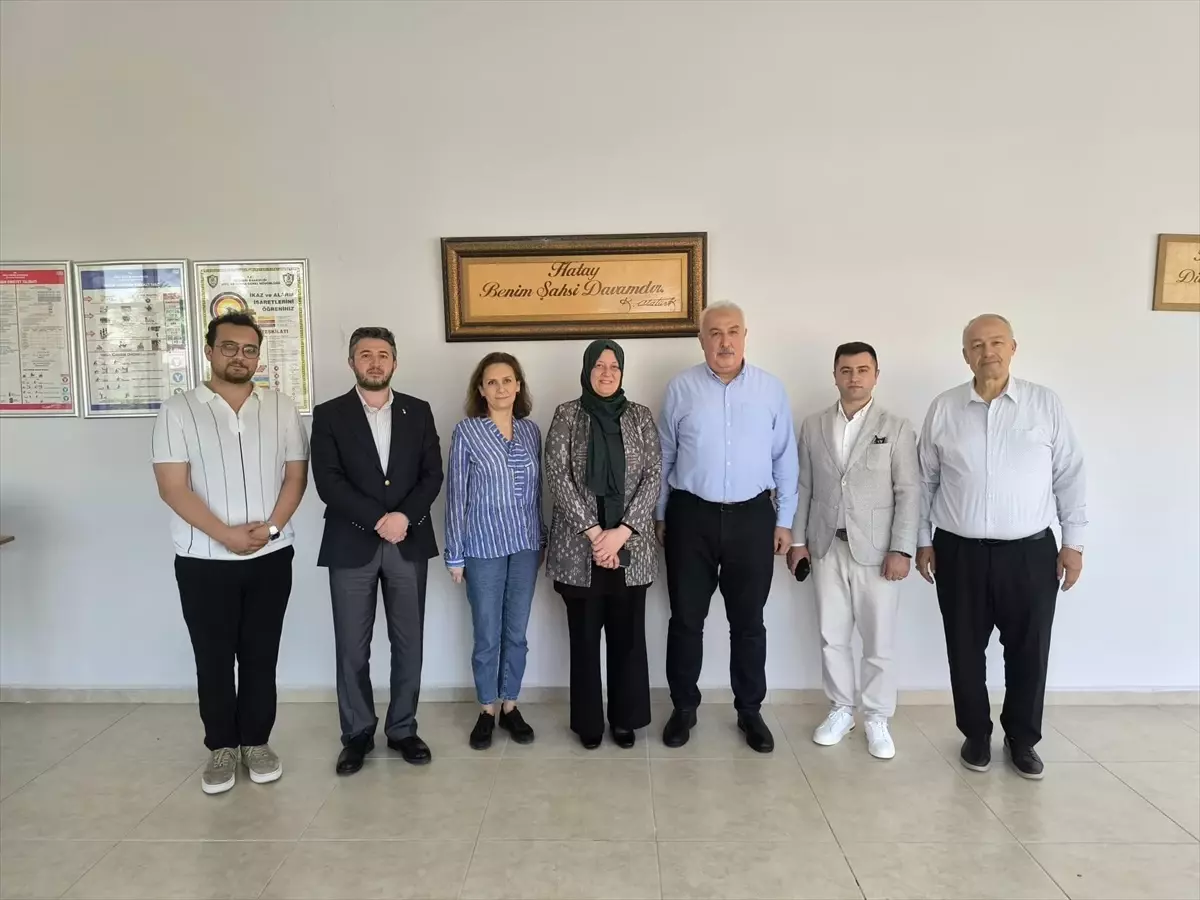 Yeşilay\'dan Hatay Şubesi Ziyareti