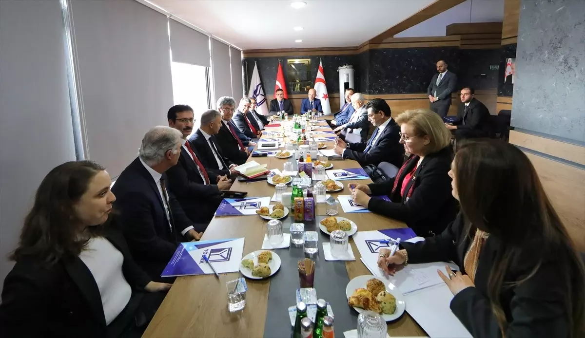 YÖK Başkanı Özvar, KKTC\'de YÖDAK\'ı ziyaret etti