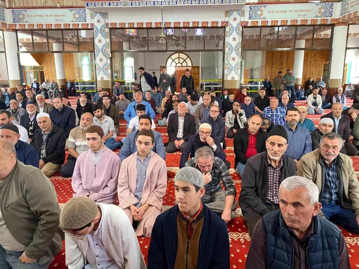 Kocaeli\'de 1001 Hatim Geleneği