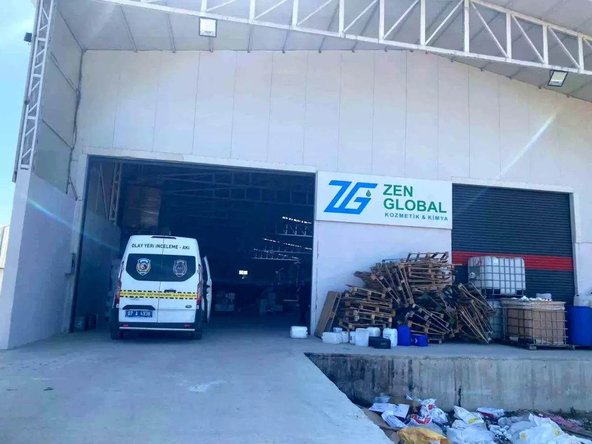 Antalya\'da Fabrikada Alacak Meselesi Cinayetle Sonuçlandı