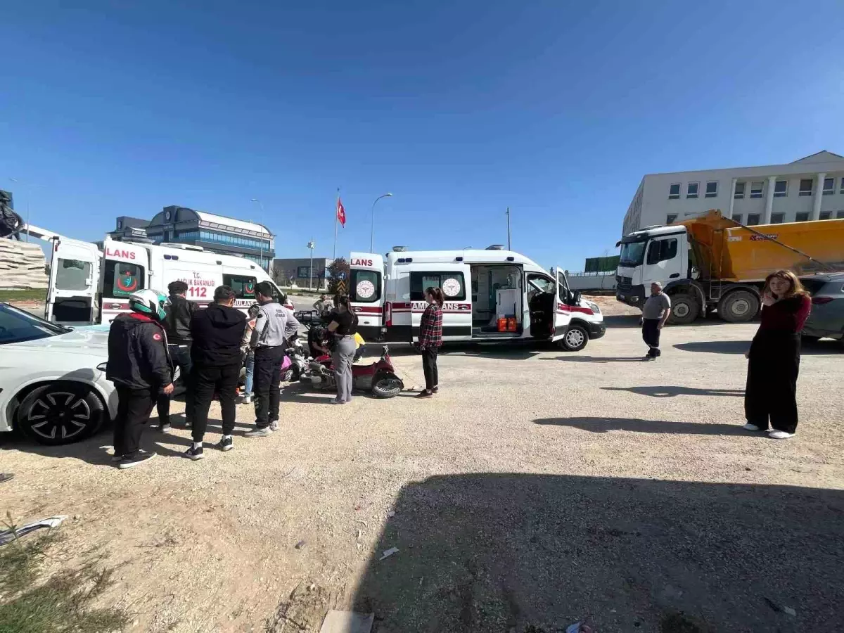 Bilecik\'te Trafik Kazası: 3 Yaralı