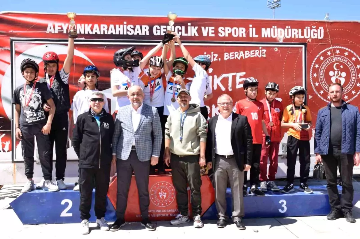 Afyonkarahisar Bisiklet Müsabakaları Tamamlandı