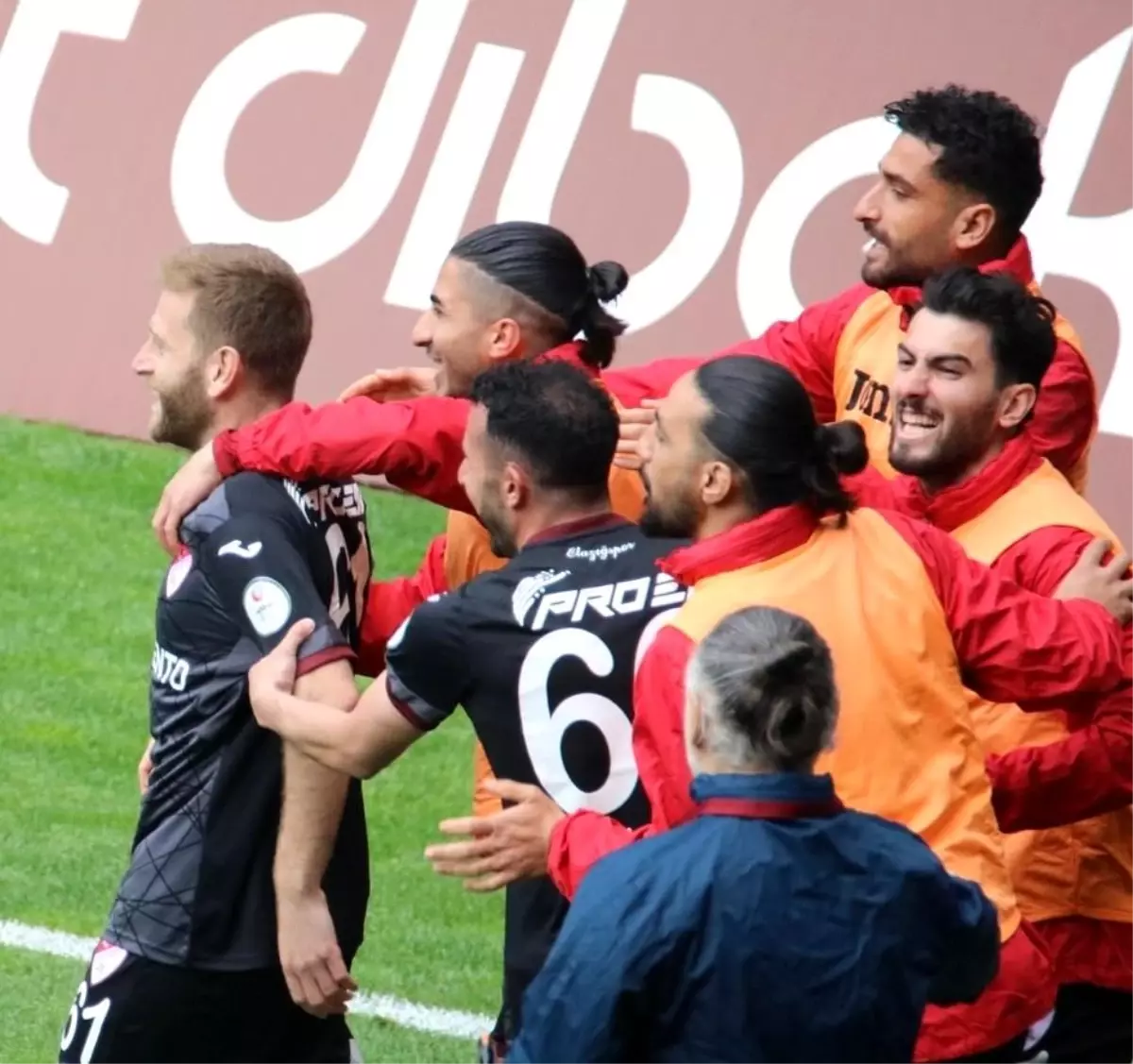 Çimentaş Elazığspor, Karacabey Belediyespor ile Kritik Maça Çıkıyor