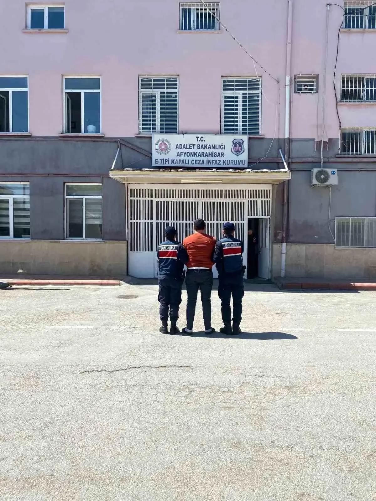 Yaralama Suçundan Aranan Şahıs Yakalandı