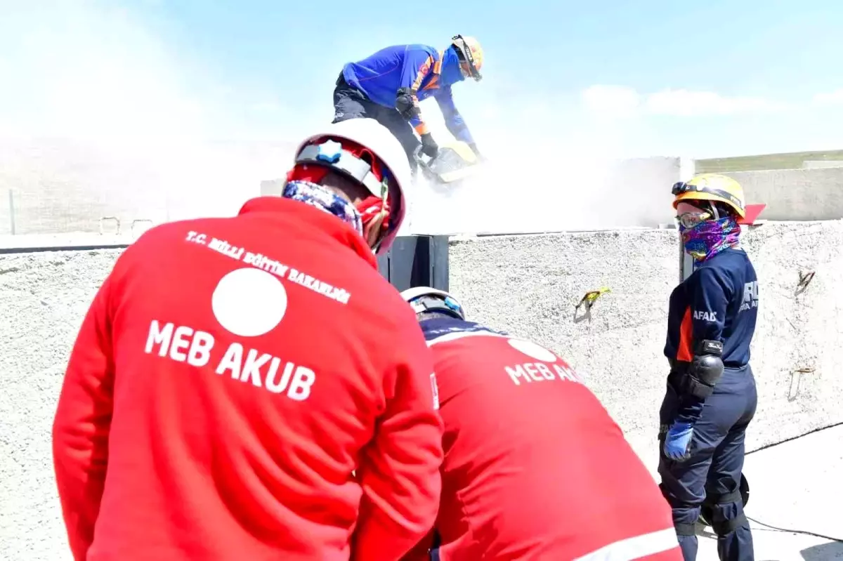 Kırşehir\'de Deprem Tatbikatı