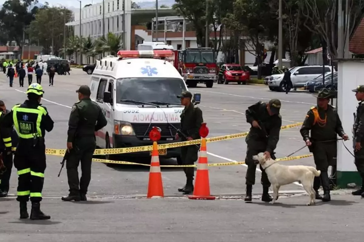 Kolombiya\'da polis karakoluna bombalı saldırı! 2 ölü, 24 yaralı