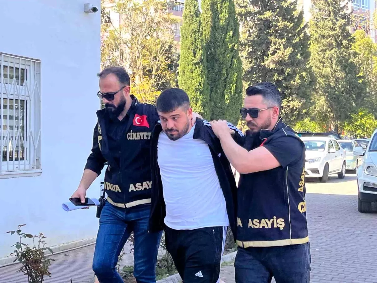 Antalya\'da Arkadaş Katil Oldu