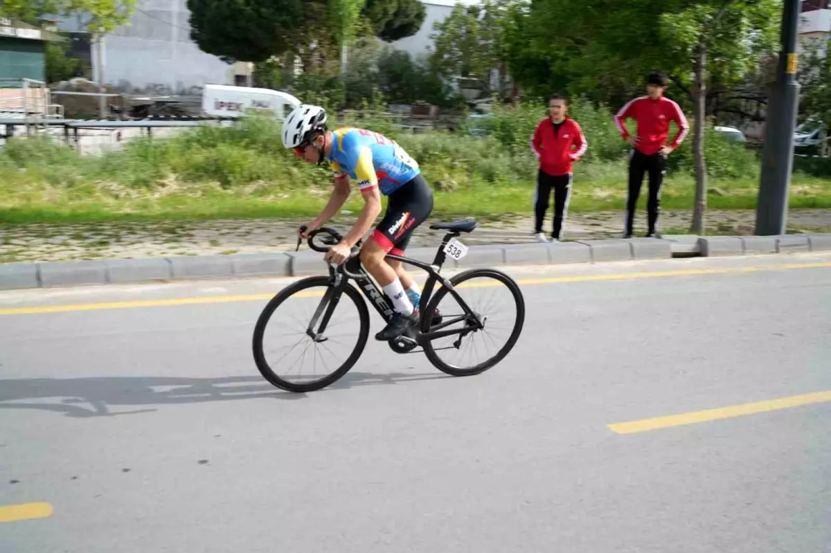 Edremit\'te Bisiklet Yarışları Başladı