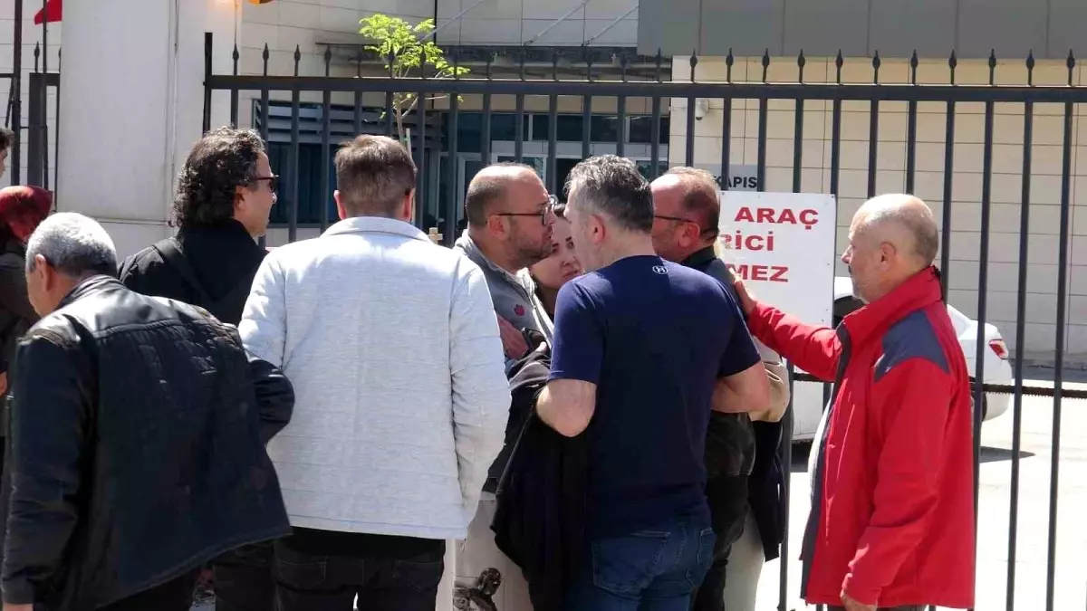 Antalya\'da Şüpheli Ölüm: 36 Yaşındaki Kadın Evinde Bulundu