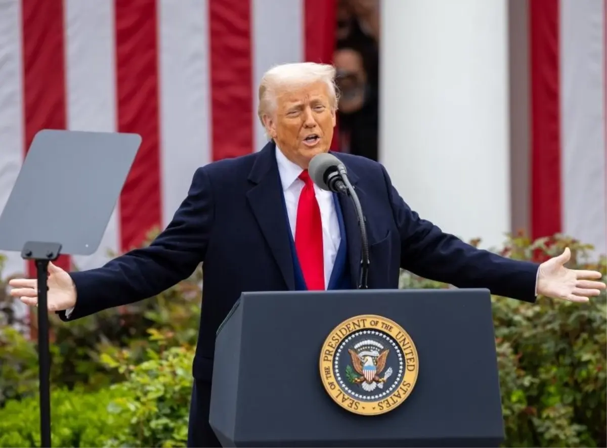 Trump\'tan Kamu Çalışanlarına Yeni Düzenleme