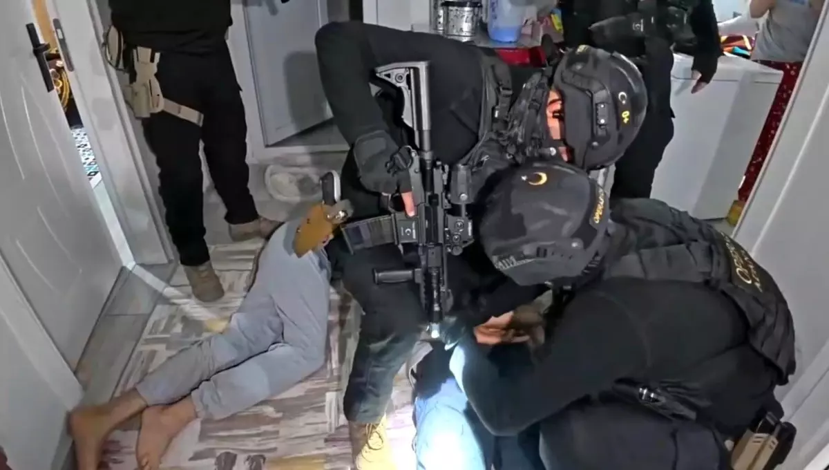 Adana\'da DEAŞ Operasyonu: 6 Şüpheli Serbest