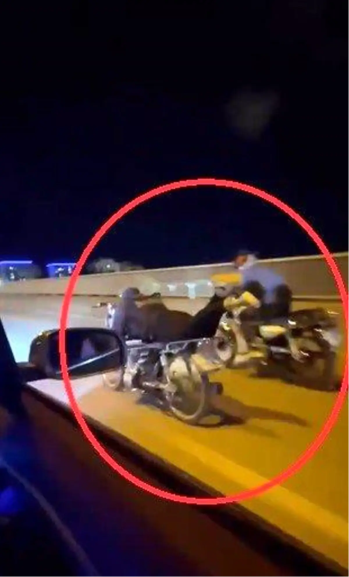 Motosikletten Yatarak Yolculuk