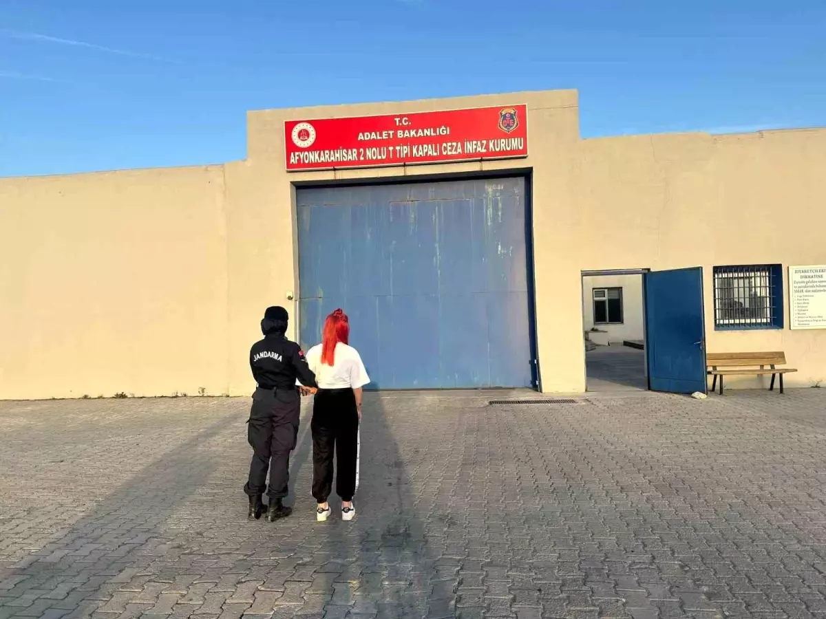 Dolandırıcı Jandarma Tarafından Yakalandı