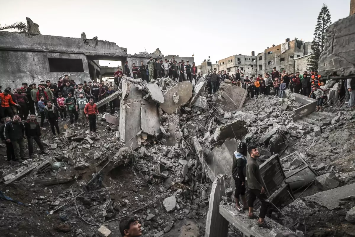 İsrail Hava Saldırısında 45 Ölü