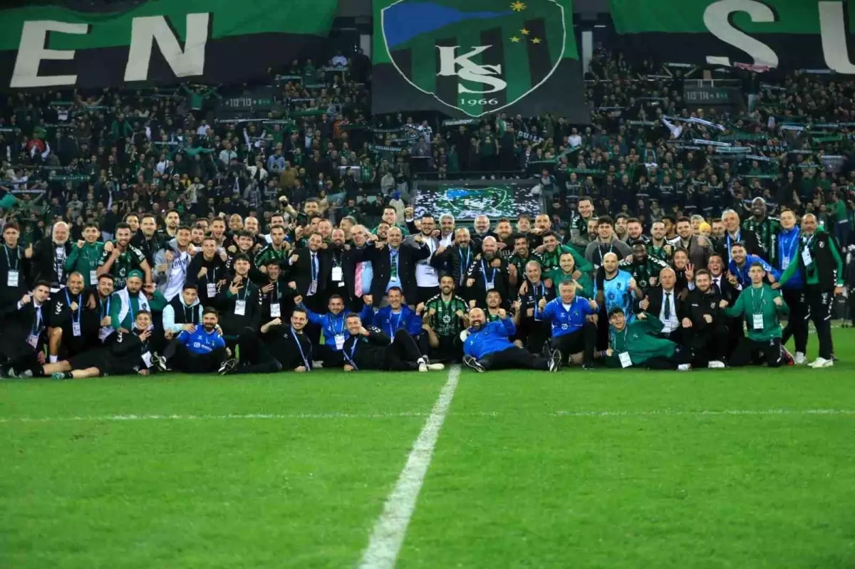 Kocaelispor Süper Lig\'e Yükseldi
