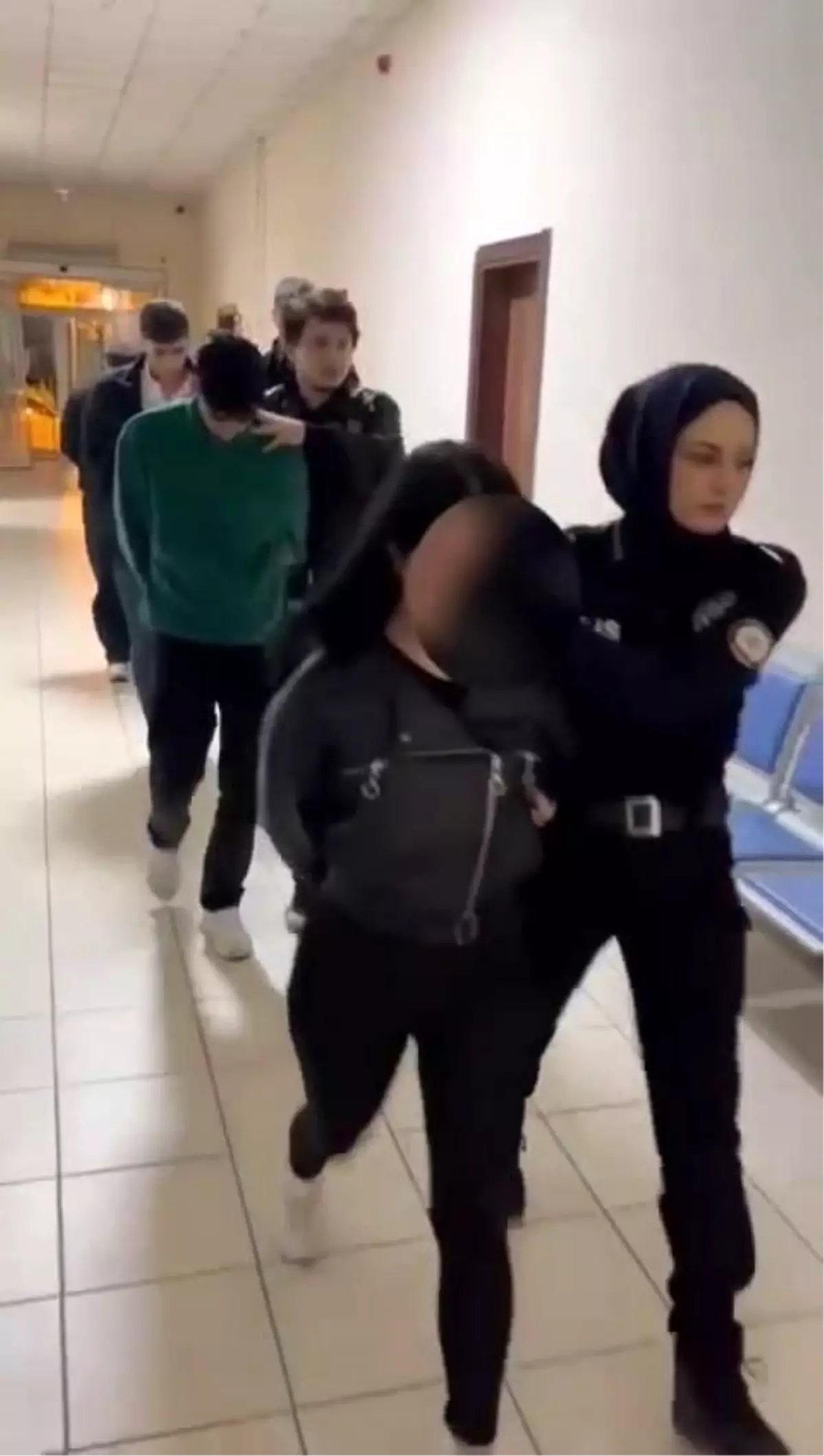 Kocaeli\'de Silahlı Yağma: 5 Şüpheli Yakalandı