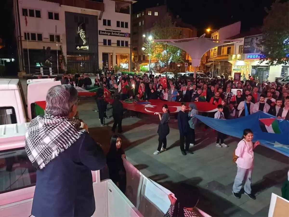 Sındırgı\'da Gazze\'ye Destek Yürüyüşü