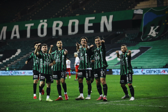 Trendyol Süper Lig'e ilk yükselen takım Kocaelispor oldu