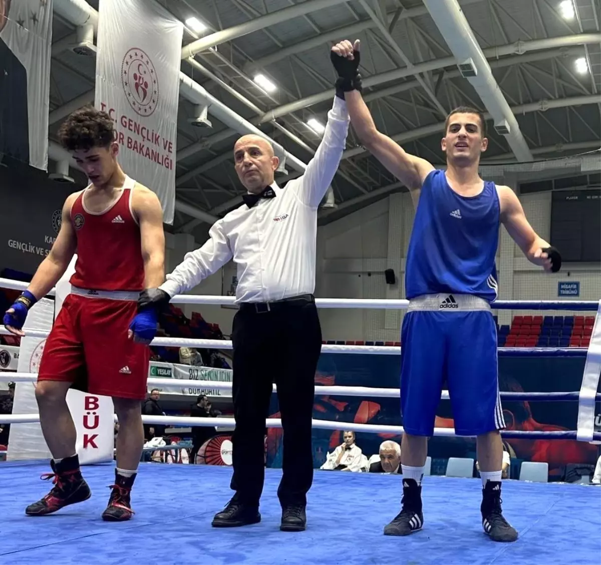 Düzceli Sporcular Boks Şampiyonasında Madalya Kazandı