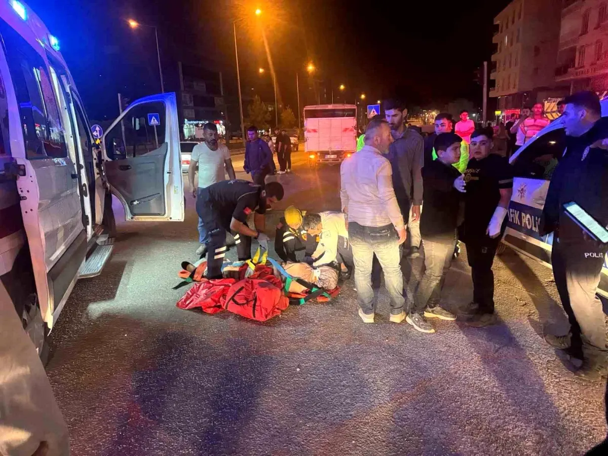 Adıyaman\'da Kamyonet Çarpması: 1 Yaralı