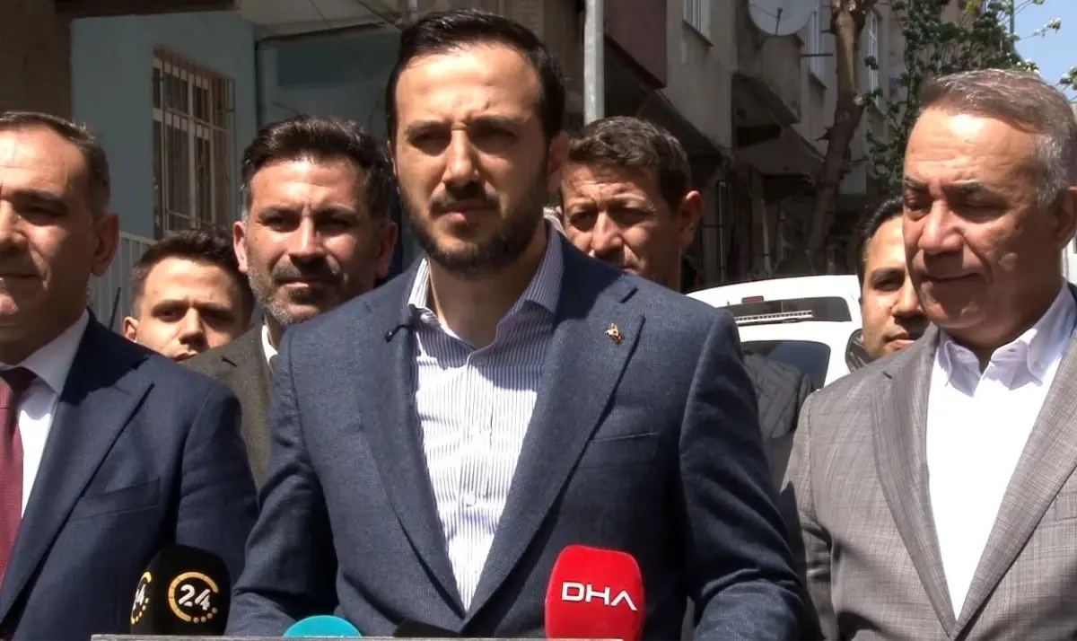 AK Parti İstanbul\'da 2 Milyon Üyeye Hane Ziyaret Programı Başlattı