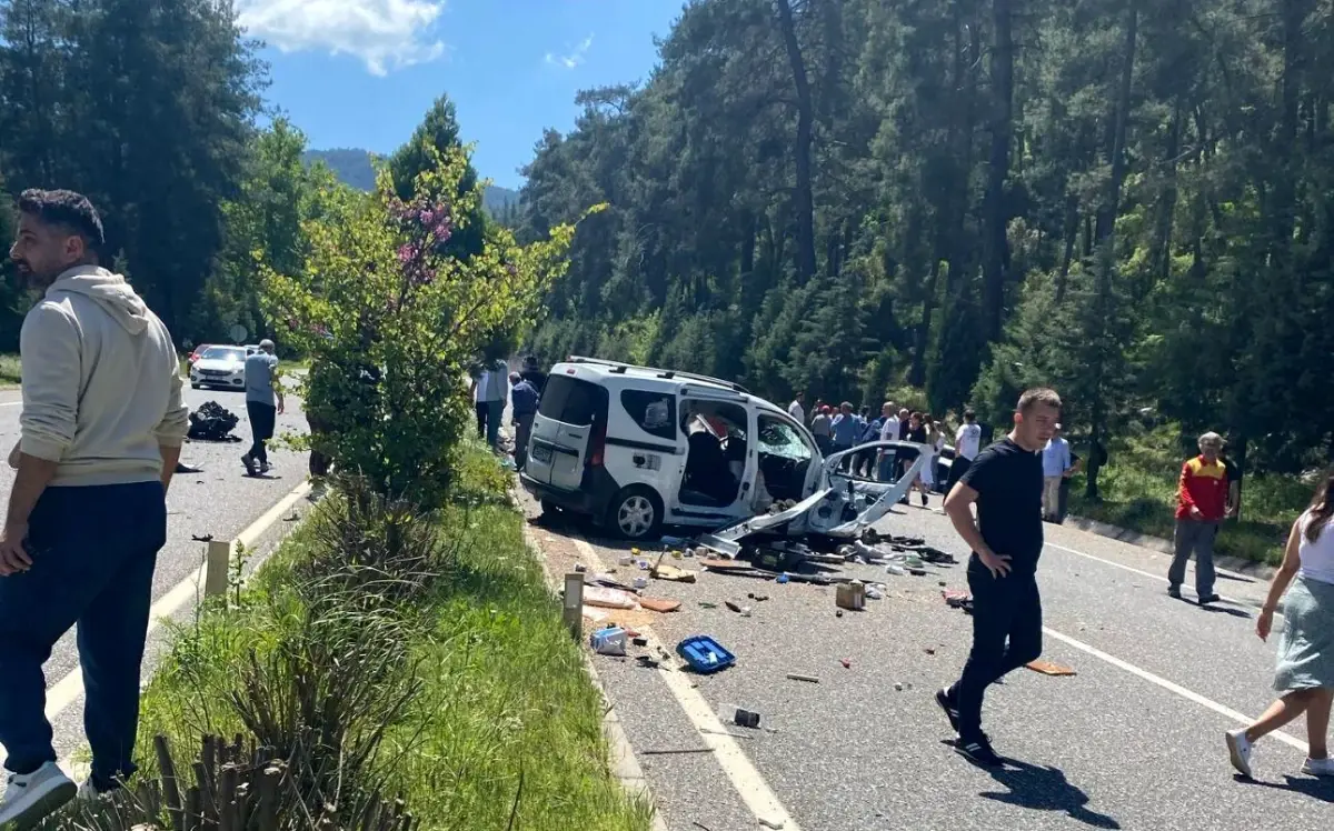 Marmaris\'te Feci Kaza: 1 Ölü, 3 Yaralı