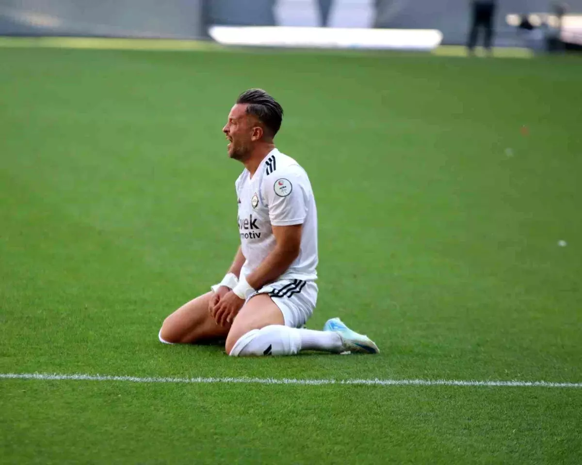 Altay 3. Lig\'e Düştü