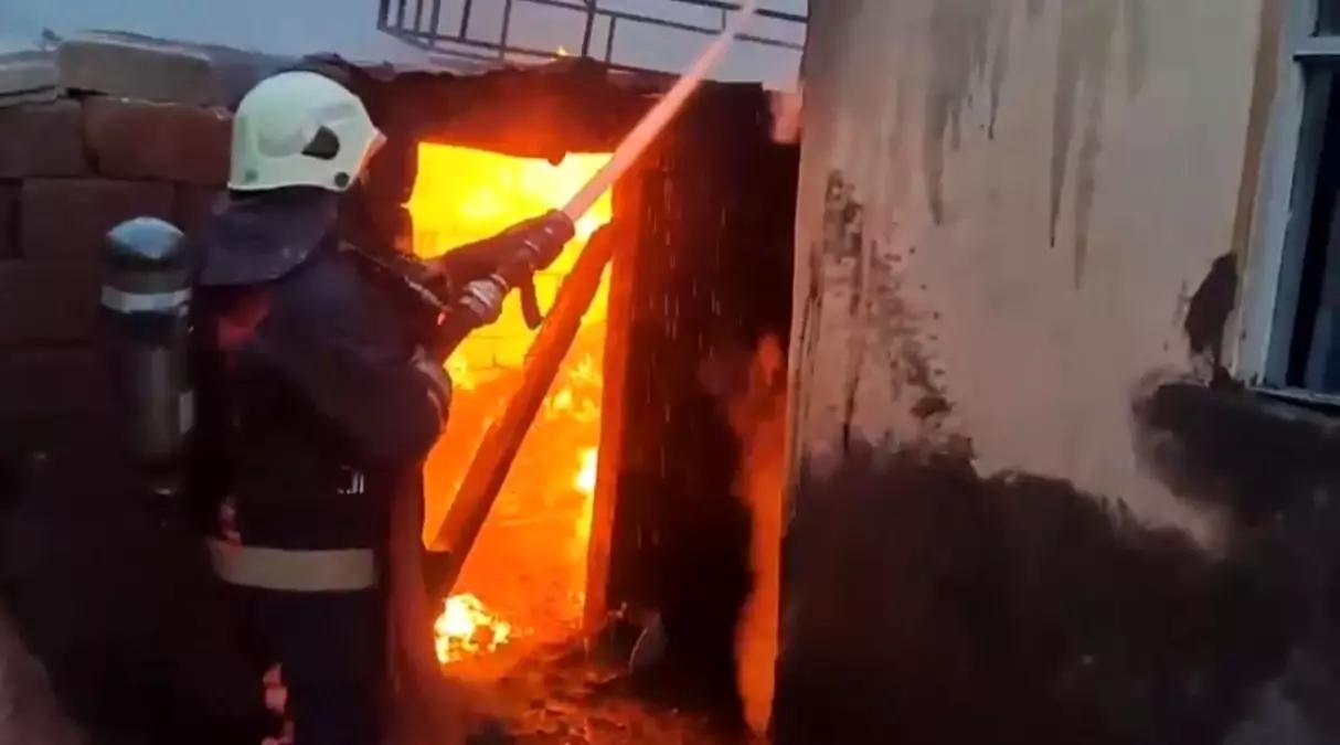 Doğubayazıt\'ta Mutfak Tüpü Patladı, Yangın Kontrol Altına Alındı