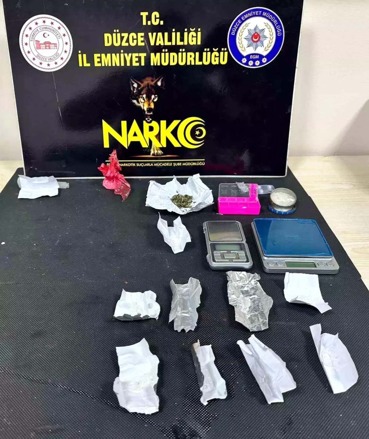 Düzce\'de Uyuşturucu Operasyonu: 2 Tutuklama