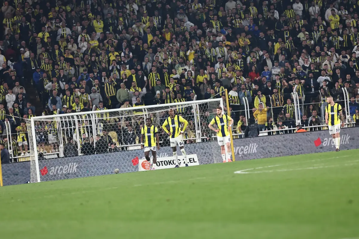 Fenerbahçe 3-3 Beraberlikte Kayserispor\'a Puan Kaybetti