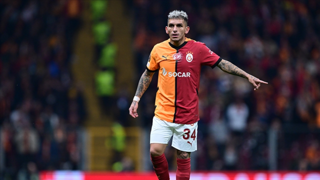 Galatasaray, Torreira'nın sözleşmesini uzattı Galatasaray, Torreira'nın sözleşmesini uzattı