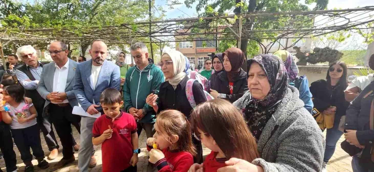 Mustafakemalpaşa\'da Trafik Kazaları Halkı Tedirgin Ediyor