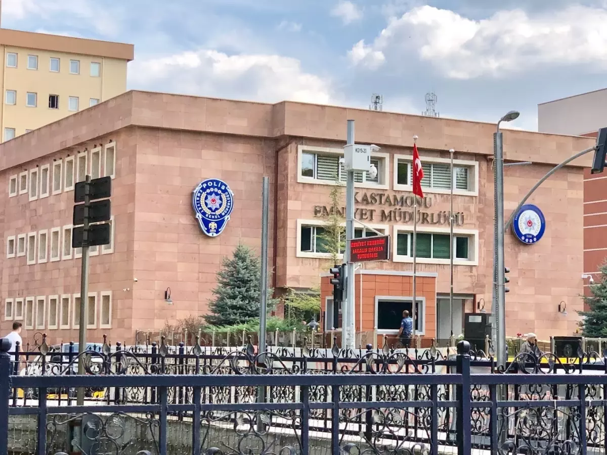 Hamile Kadın Bıçaklanarak Öldürüldü