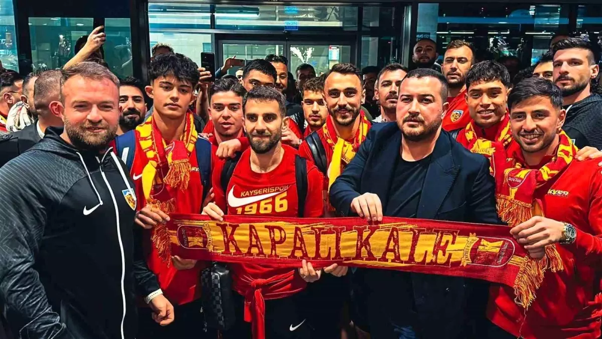 Kayserispor\'a Coşkulu Karşılama