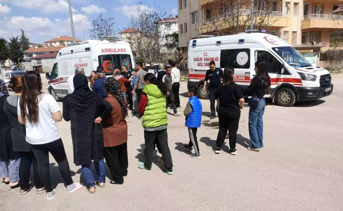 Gölbaşı\'nda Otomobil - Motosiklet Çarpışması: 2 Yaralı