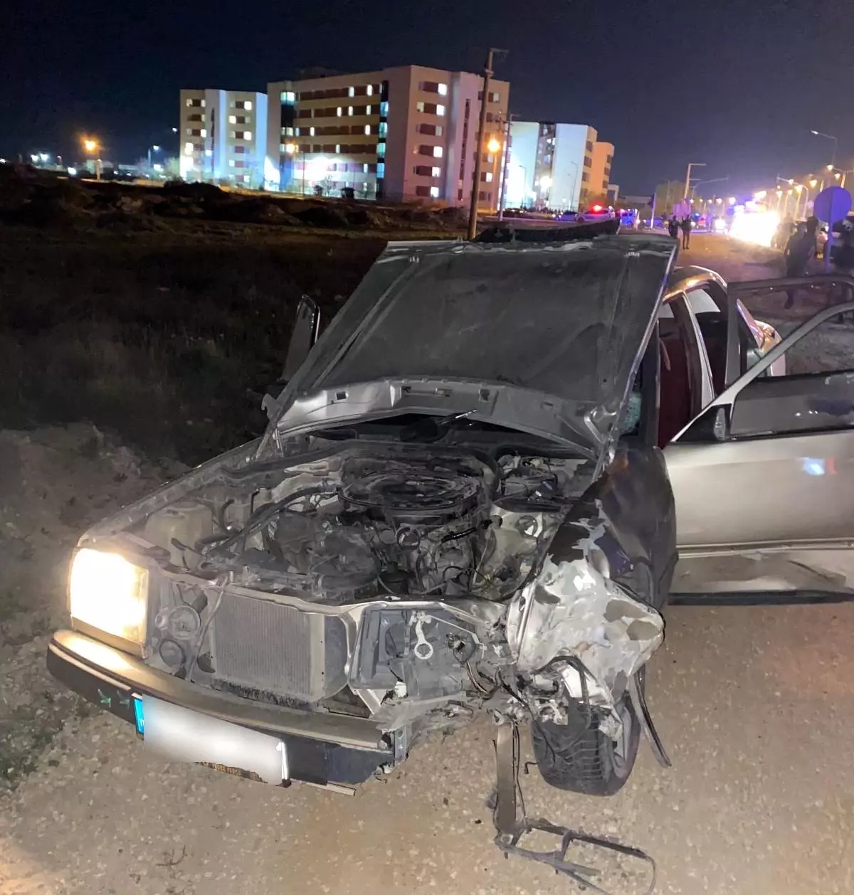 Afyonkarahisar\'da Trafik Kazası: 1 Ölü, 1 Yaralı