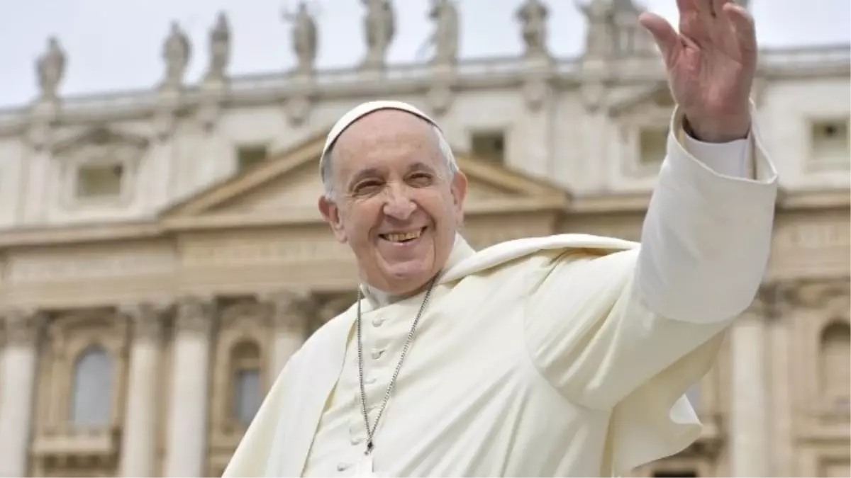 Papa Francis Hayatını Kaybetti