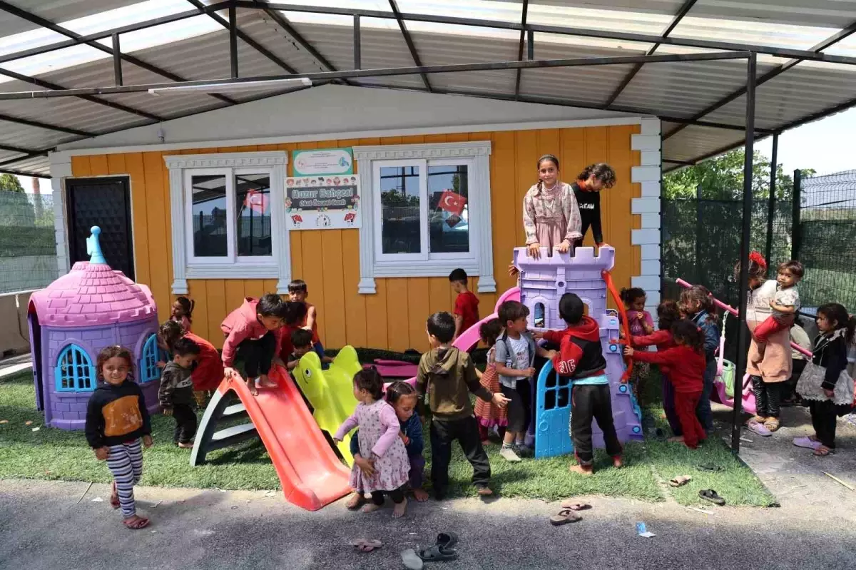 Tarım İşçisi Çocukları İçin Yeni Okul Sınıfları