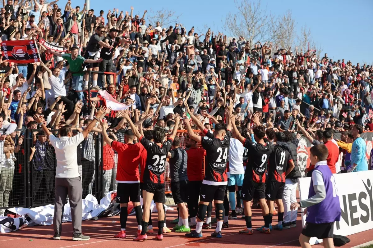 Ege ekipleri Play-Off\'a koşuyor