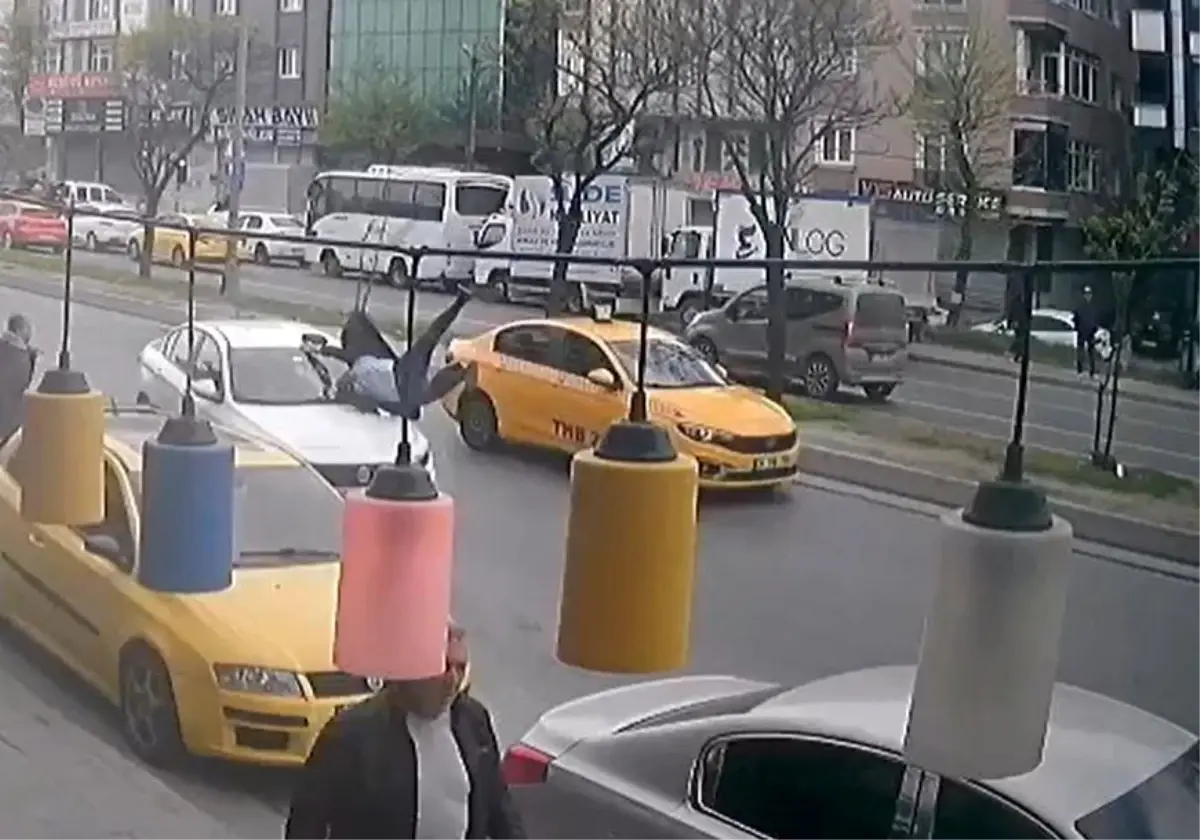 İstanbul\'da Yaya Kazası: 1 Ağır Yaralı