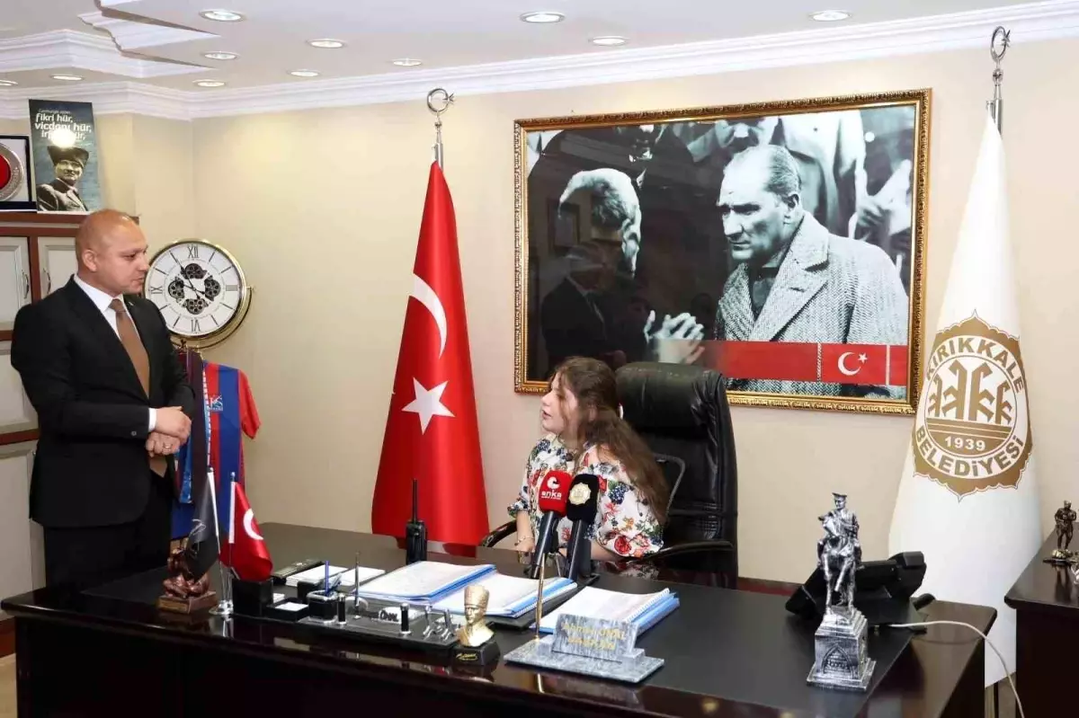 Kırıkkale\'de 23 Nisan Coşkusu: Temsili Başkanlık Öğrenciye Devredildi