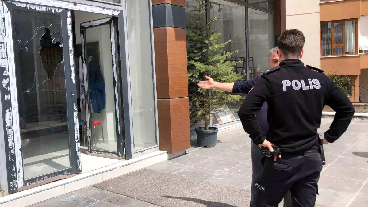 Elazığ\'da Kursa Saldırı: Usta Öğretici Yaralandı