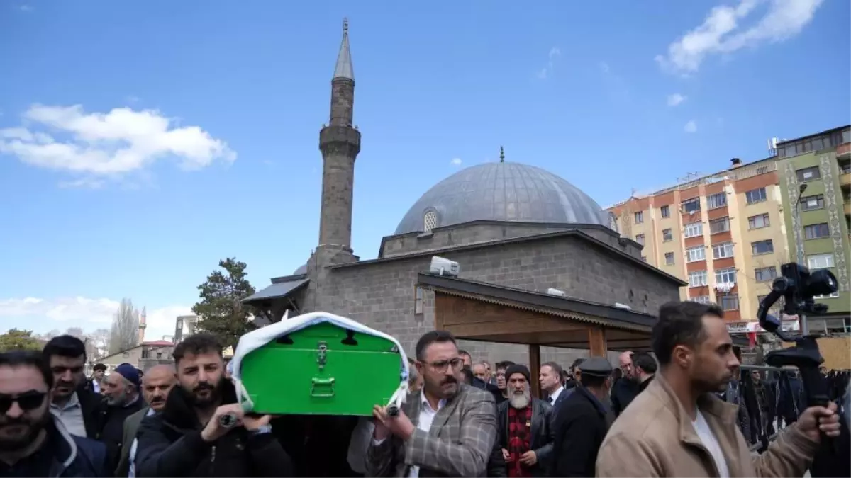 Erzurum\'daki Kadın Cinayeti: Buzlak Ailesi Üzüntülerini Dile Getirdi