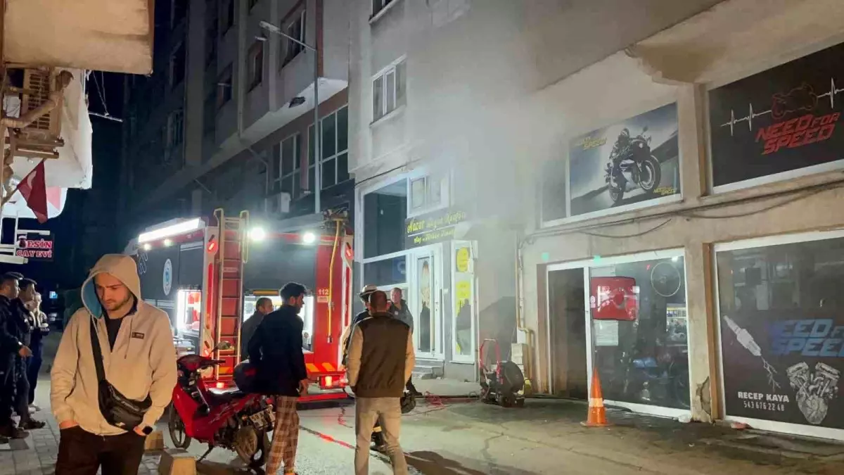 Tekirdağ Çorlu\'da Tamircide Yangın