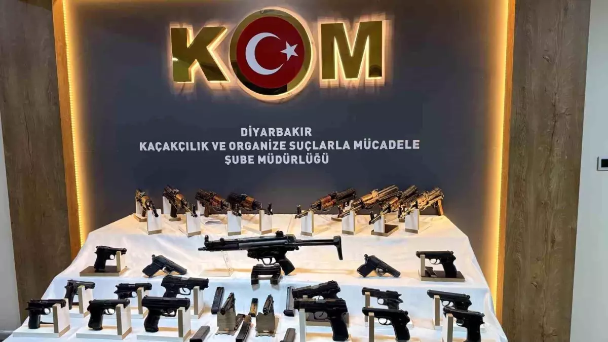Diyarbakır\'da Silah Operasyonu: 3 Tutuklama