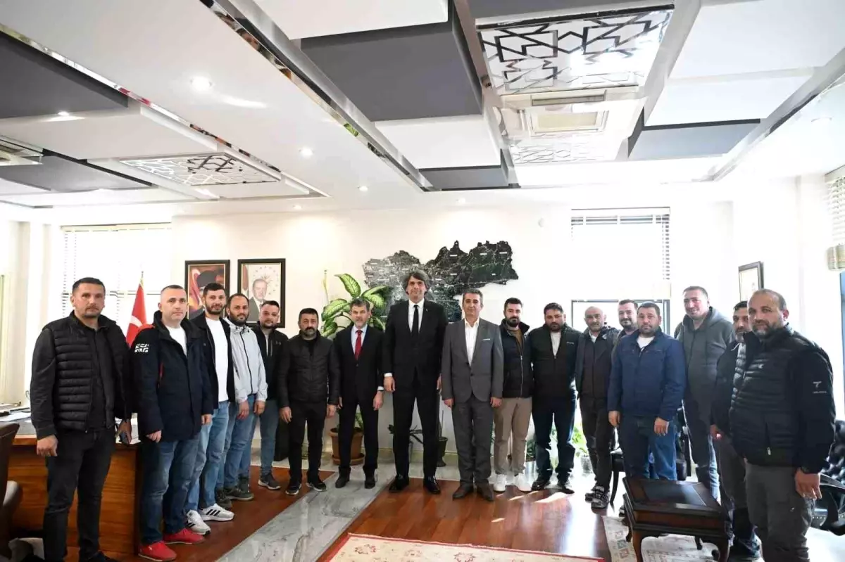 Kartepe Belediyesi\'nde 3 Yıllık Toplu İş Sözleşmesi İmzalandı